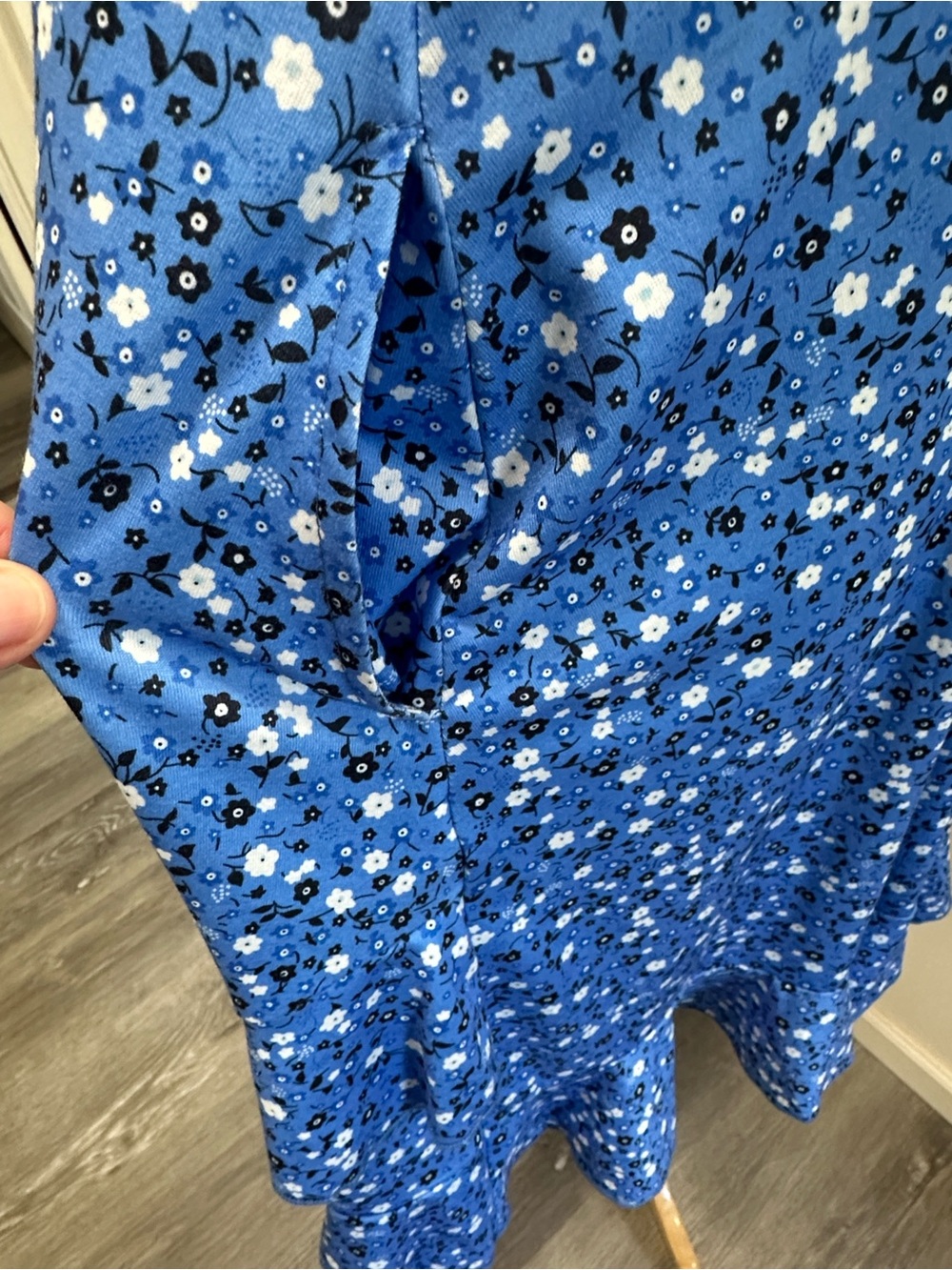 Sleeveless Blue Floral Midi Dress with Ruffle Hem - Picture 6 of 12
